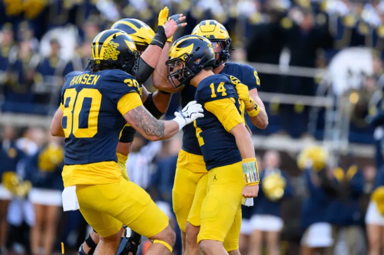 Big Ten schedule has three Top 25 teams on the road